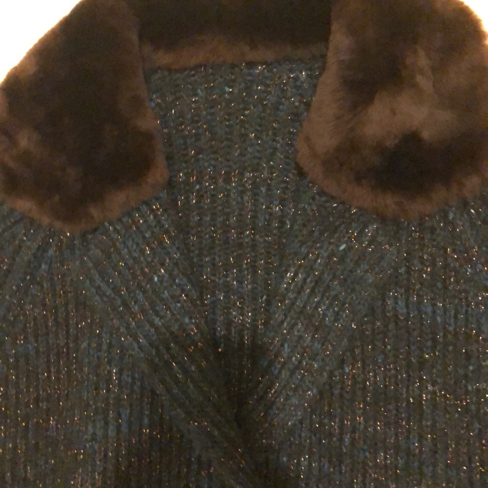 Vintage sweater faux fur collar. Metallic green /bronze knit. 10-12 size.